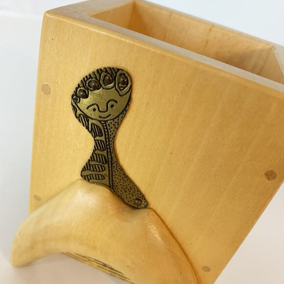 Vintage S.E. Patrakka Handmade Wooden Pencil Cup Woman Artist Signed Folk Art - Picture 7 of 11